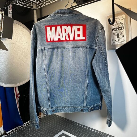 MARVEL®  |  DENIM & DENIM  |  TRUCKER JACKET  |  LARGE LOGO  |  6-POCKETS  | - Picture 12 of 16